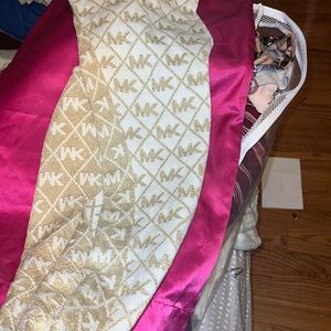 Reversible scarf
